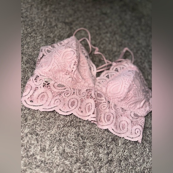 Victoria’s Secret PINK! Cute Floral Lace Bralette Size Medium - Picture 2 of 8